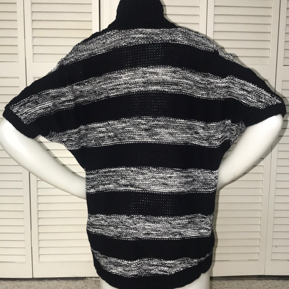 Express Striped Cardigan - Picture 4 of 5